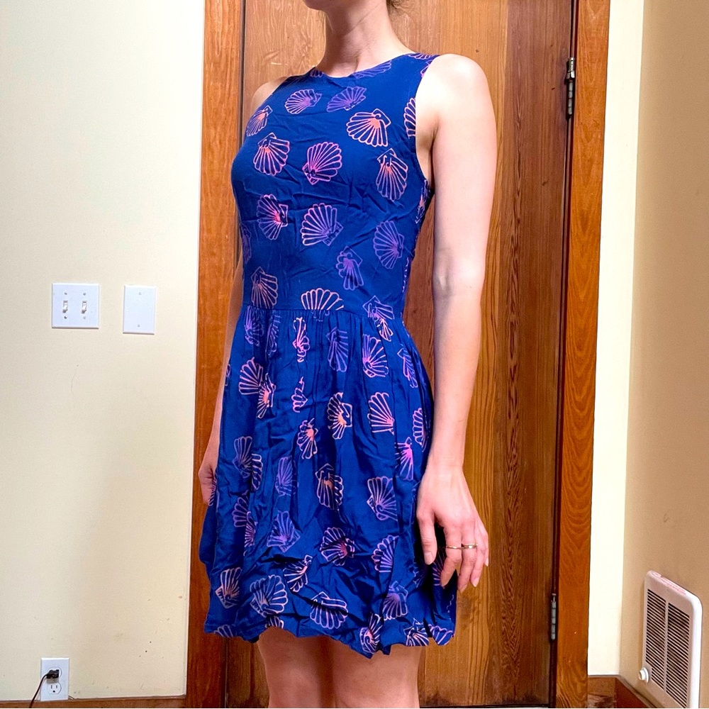 Blue seashell dress with cut-out back
